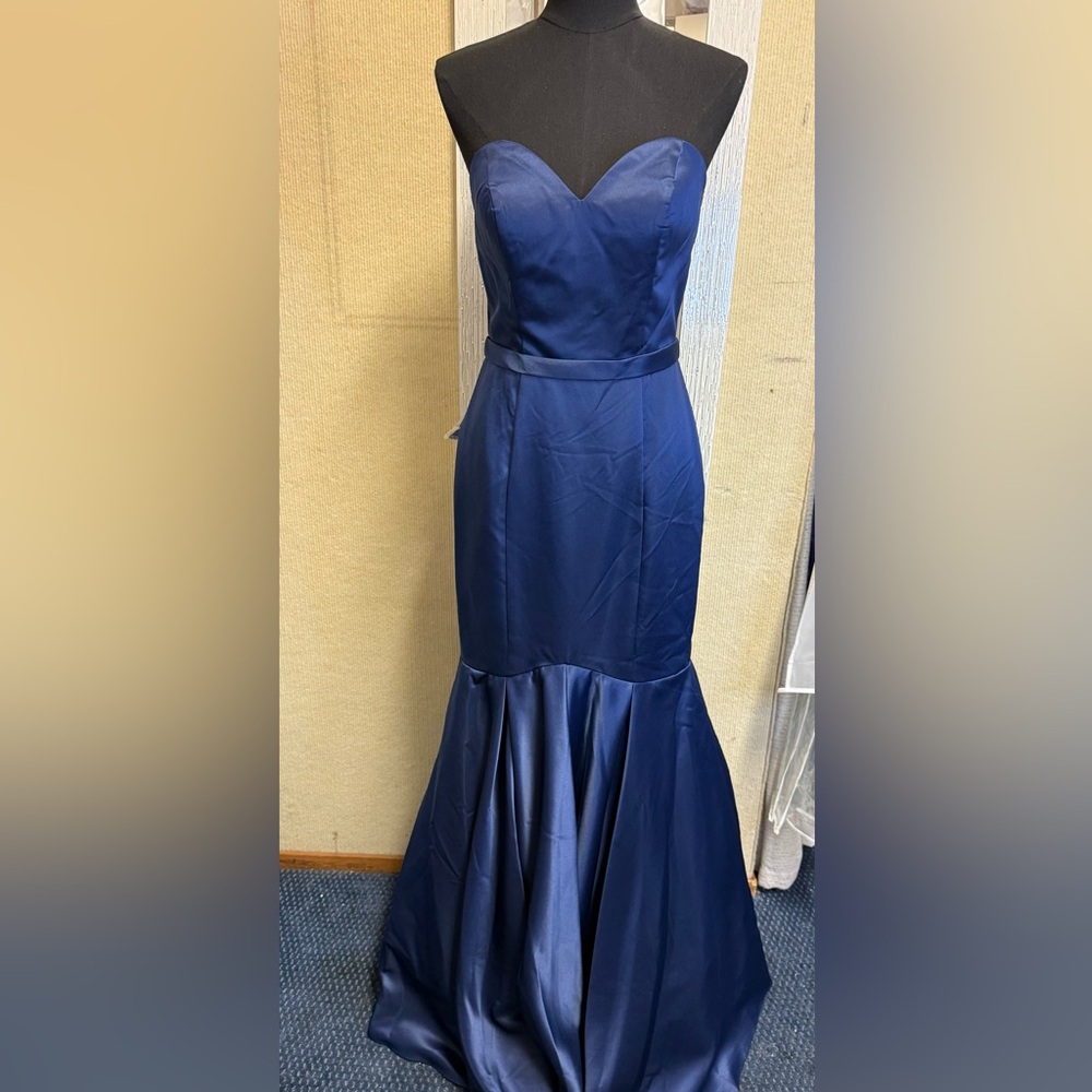 Stunning Midnight Blue Strapless Prom Dress